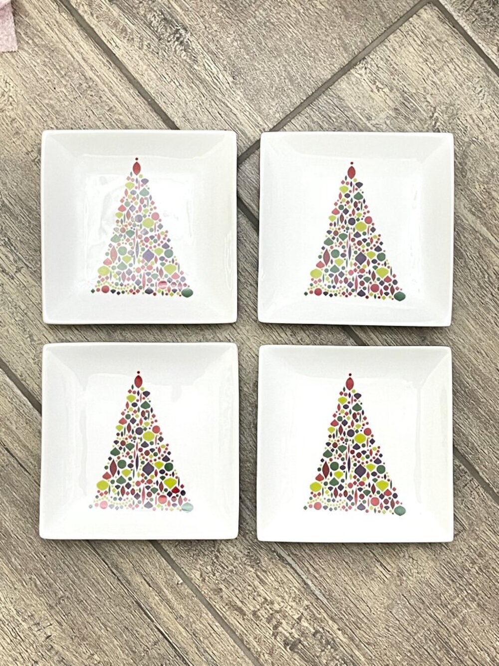 New Crate & Barrel Ornament Tree Plates Set of 4 Square Appetizer White